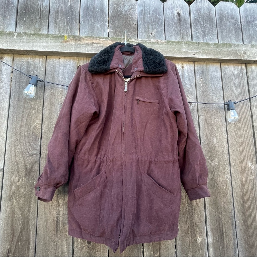 London Fog woMen's Burgundy Jacket with Black Collar